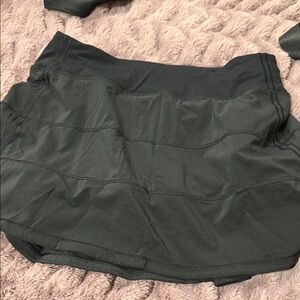 Women's Black lululemon size 6 skirt
